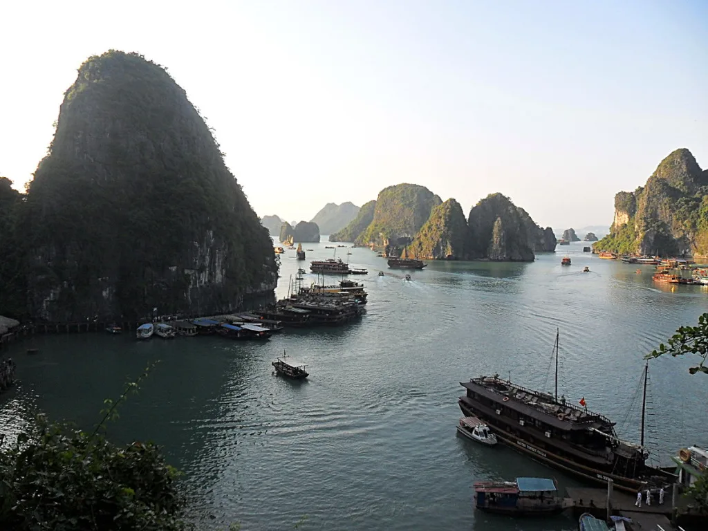 A cheap Ha Long Bay cruise in Vietnam