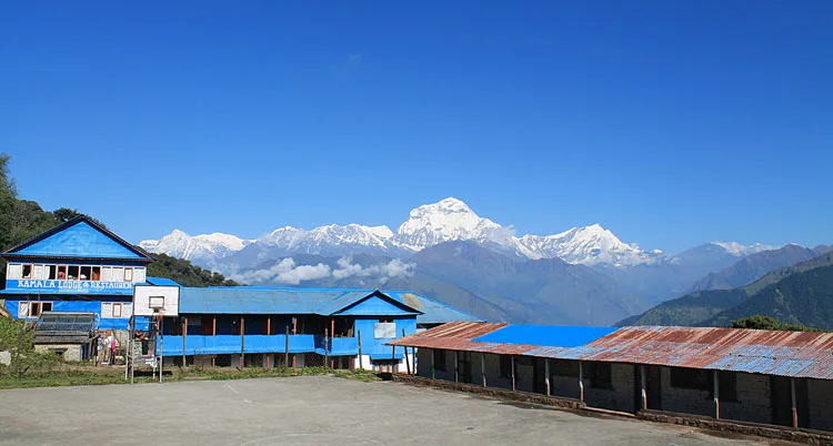 The 4 day Poon Hill Trek, Nepal : Annapurna Range in the Himalayas 