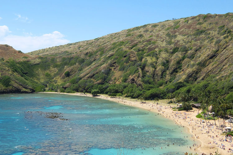Backpacking in Hawaii: Snorkeling at Hanauma Bay