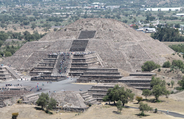 Teotihuacan: Massive Pyramids near Mexico City - Jonistravelling