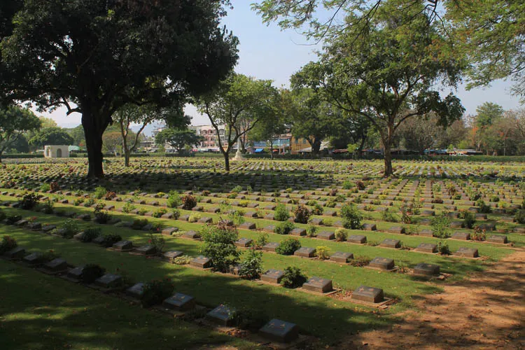 Things to do in Kanchanaburi, Thailand -- WW2 cemetery